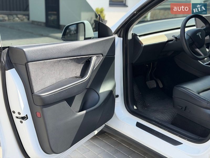 Внедорожник / Кроссовер Tesla Model Y 2020 в Кропивницком