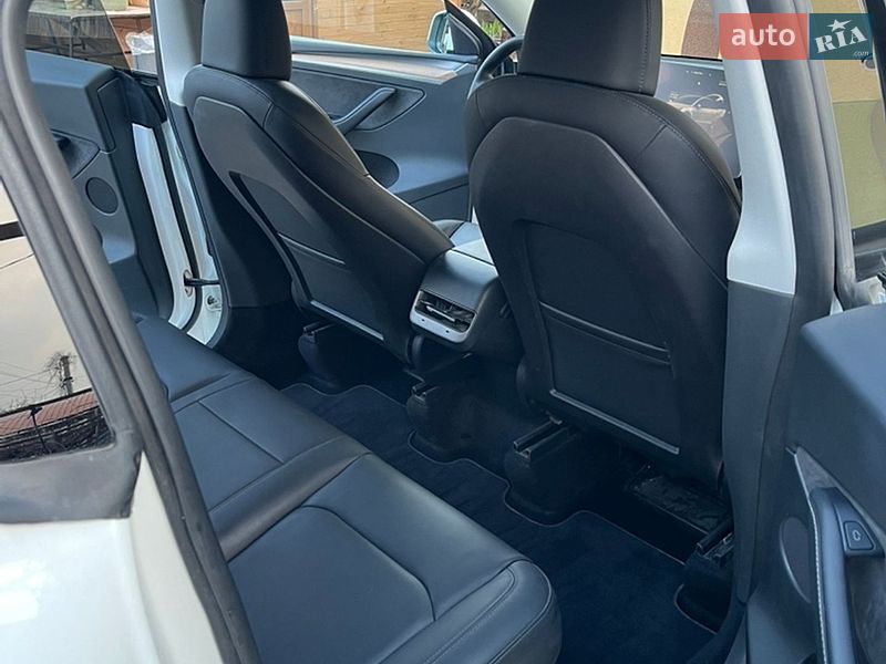 Внедорожник / Кроссовер Tesla Model Y 2022 в Киеве