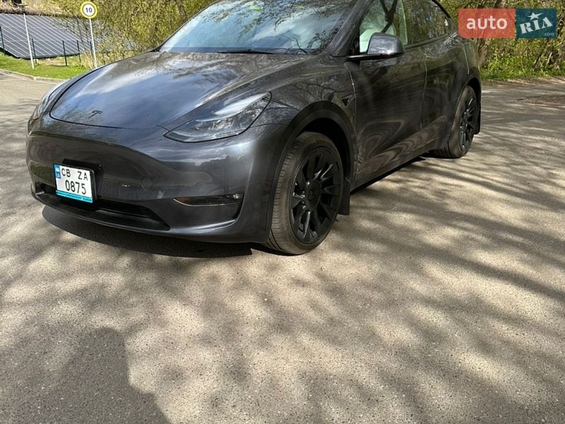 Tesla Model Y 2023