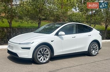 Внедорожник / Кроссовер Tesla Model Y 2025 в Кременчуге