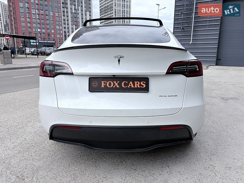 Внедорожник / Кроссовер Tesla Model Y 2021 в Киеве