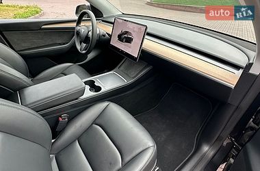 Позашляховик / Кросовер Tesla Model Y 2024 в Дніпрі