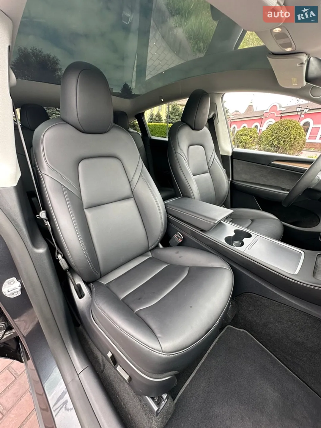 2024 Tesla Model Y - мініатюра 24