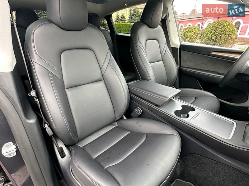 Позашляховик / Кросовер Tesla Model Y 2024 в Дніпрі