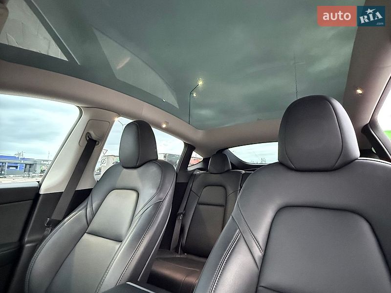 Внедорожник / Кроссовер Tesla Model Y 2023 в Стрые