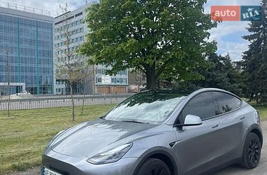 Позашляховик / Кросовер Tesla Model Y 2024 в Дніпрі