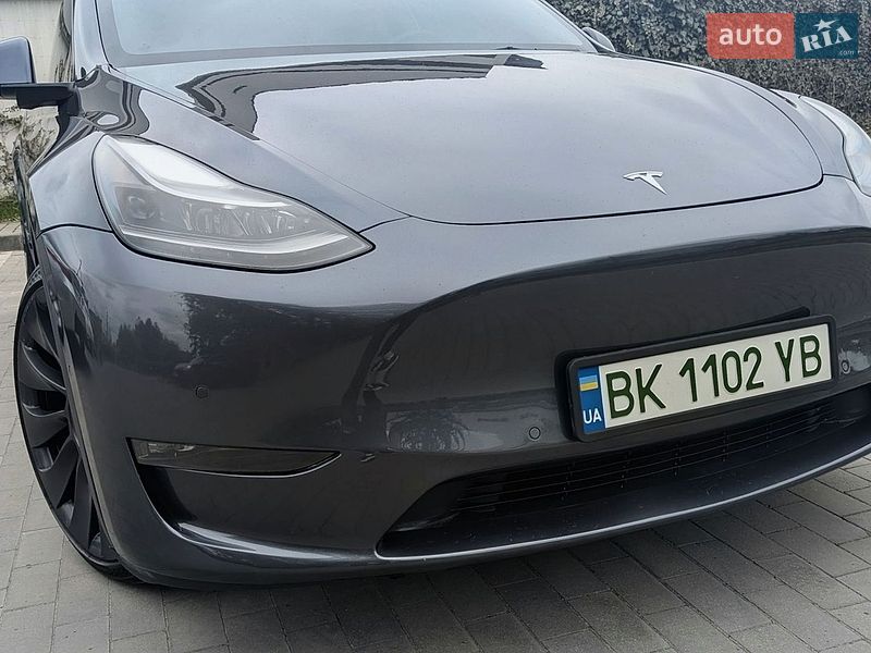 Внедорожник / Кроссовер Tesla Model Y 2022 в Луцке