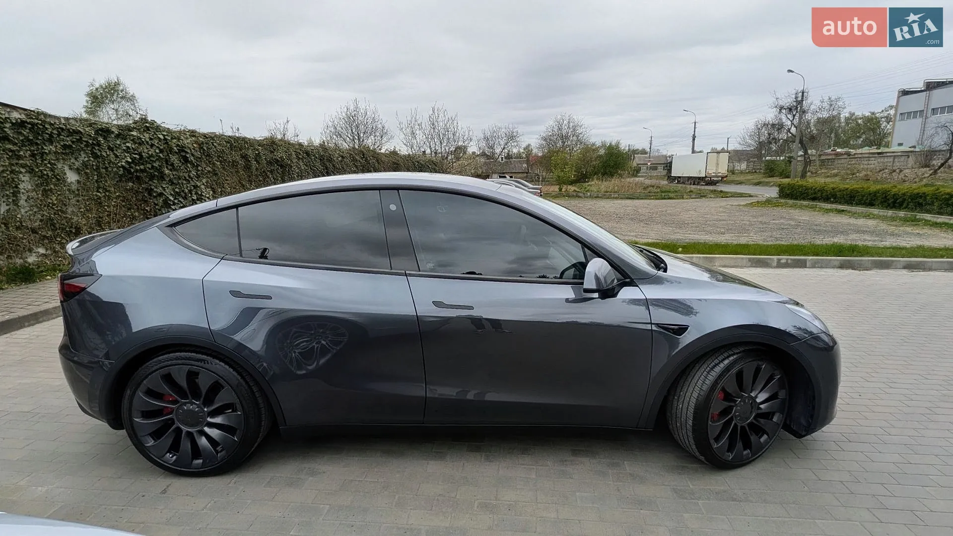 2022 Tesla Model Y - мініатюра 3
