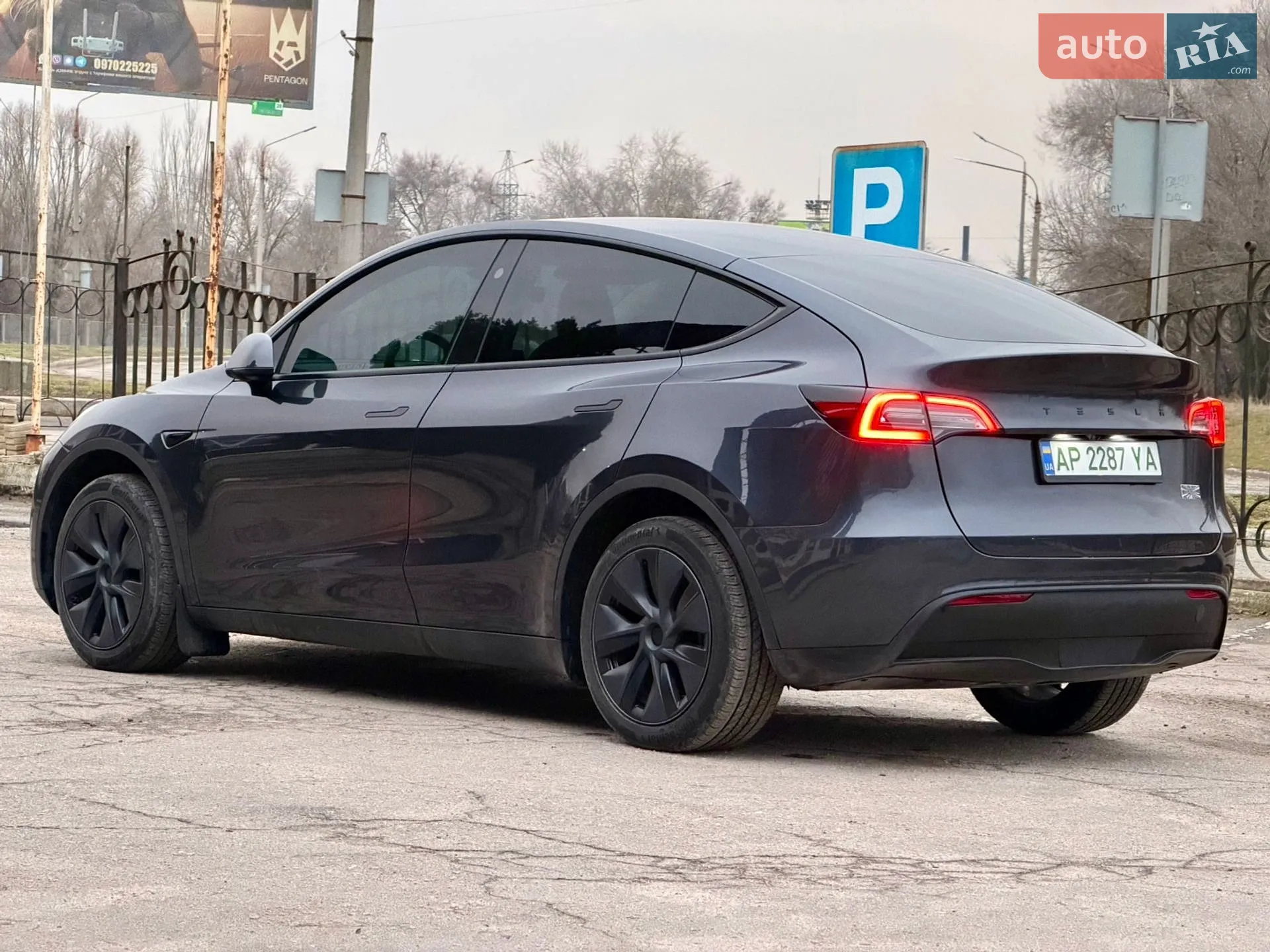 2024 Tesla Model Y - мініатюра 3