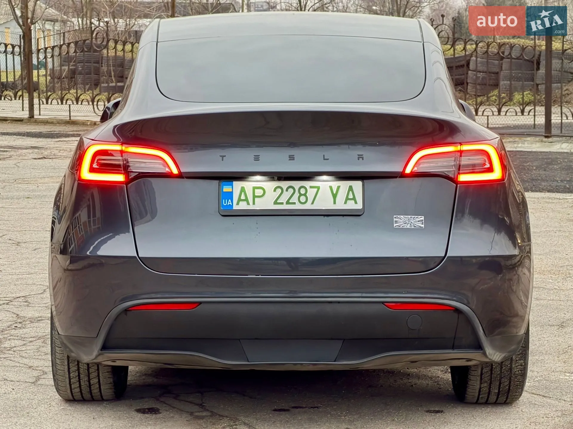2024 Tesla Model Y - мініатюра 5