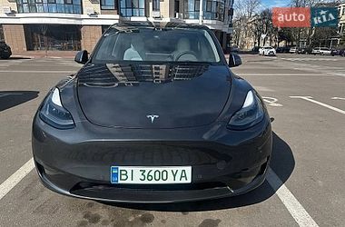 Внедорожник / Кроссовер Tesla Model Y 2021 в Львове