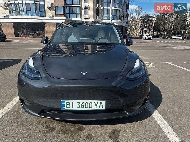 Tesla Model Y 2021