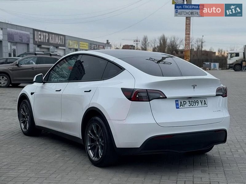 Внедорожник / Кроссовер Tesla Model Y 2024 в Запорожье