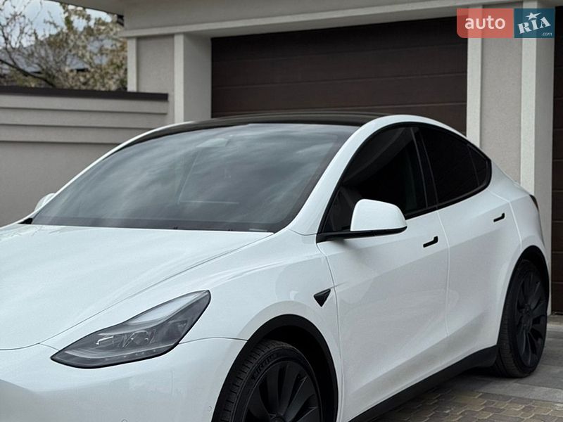 Внедорожник / Кроссовер Tesla Model Y 2022 в Киеве