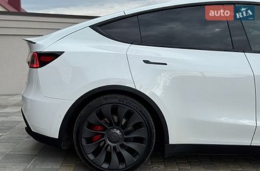 Внедорожник / Кроссовер Tesla Model Y 2022 в Киеве