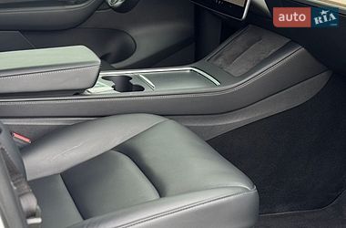 Внедорожник / Кроссовер Tesla Model Y 2022 в Киеве
