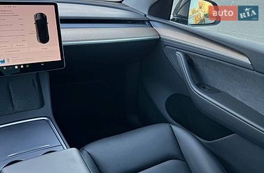 Позашляховик / Кросовер Tesla Model Y 2024 в Києві