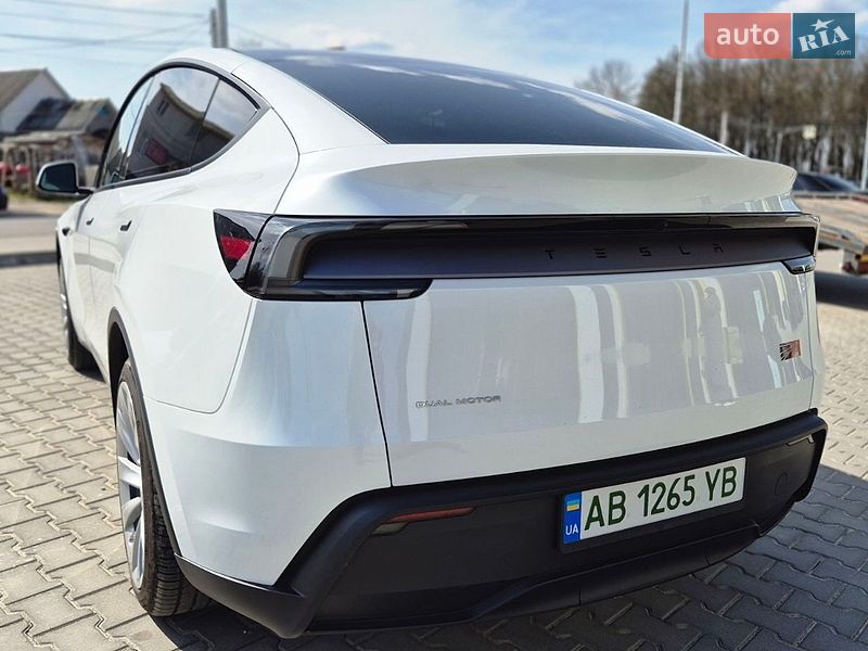Внедорожник / Кроссовер Tesla Model Y 2025 в Виннице