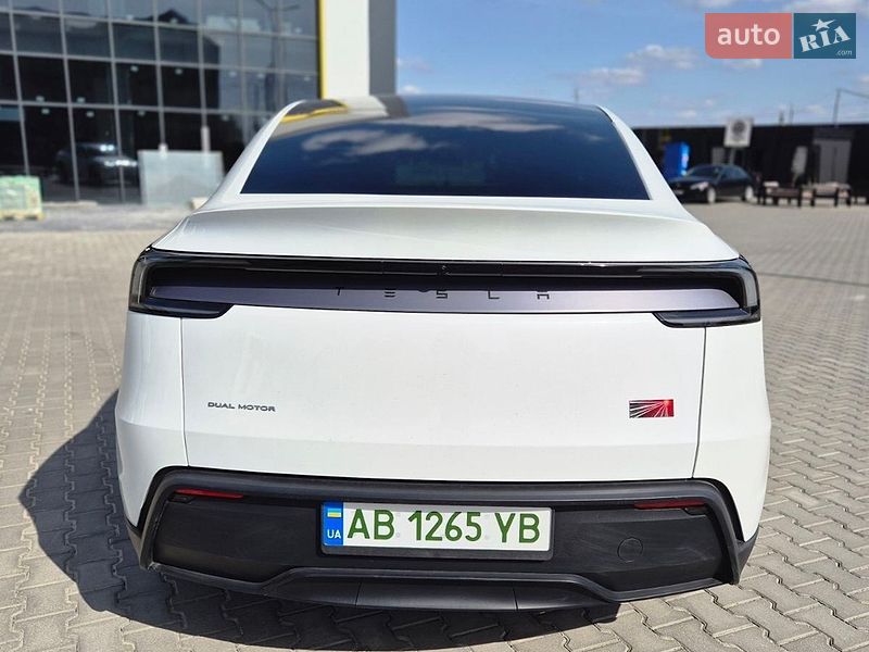 Внедорожник / Кроссовер Tesla Model Y 2025 в Виннице