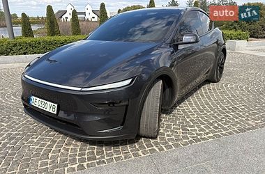 Внедорожник / Кроссовер Tesla Model Y 2025 в Днепре