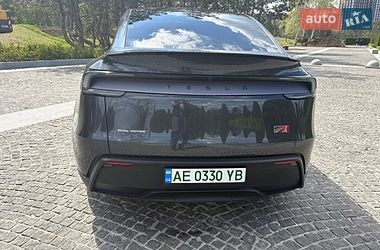 Внедорожник / Кроссовер Tesla Model Y 2025 в Днепре