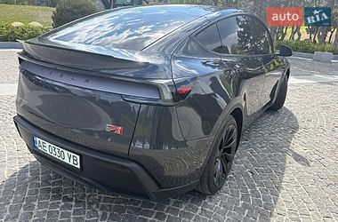 Внедорожник / Кроссовер Tesla Model Y 2025 в Днепре