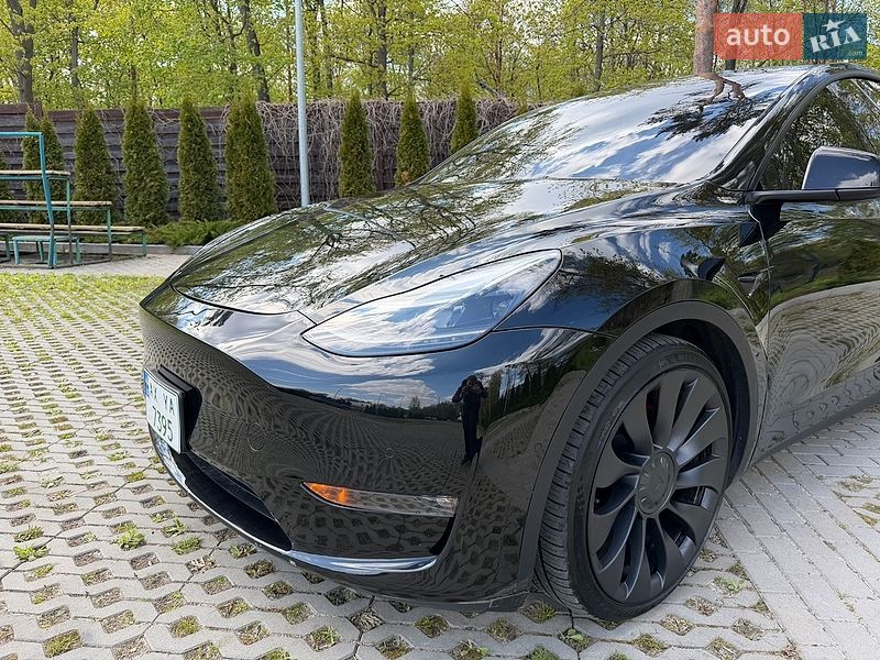 Позашляховик / Кросовер Tesla Model Y 2022 в Харкові