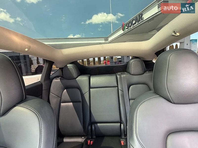 Внедорожник / Кроссовер Tesla Model Y 2021 в Львове