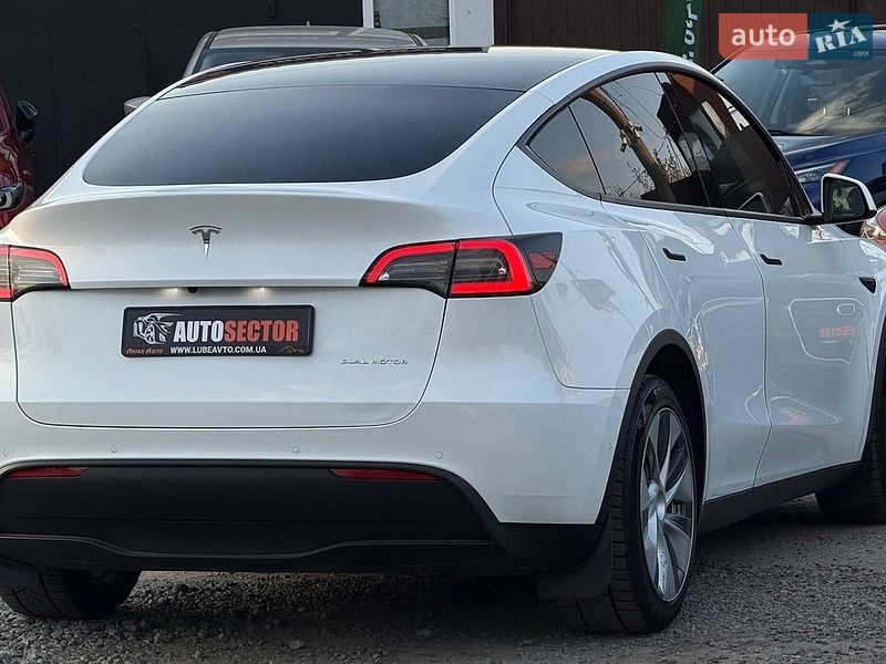 Позашляховик / Кросовер Tesla Model Y 2022 в Харкові
