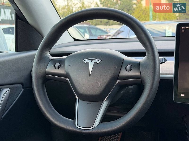 Позашляховик / Кросовер Tesla Model Y 2022 в Харкові