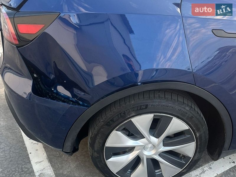 Внедорожник / Кроссовер Tesla Model Y 2021 в Киеве