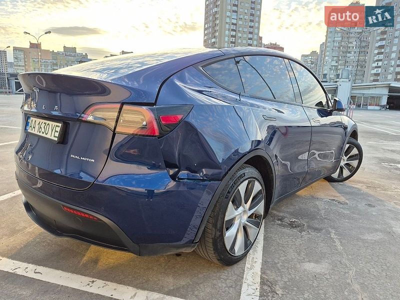 Внедорожник / Кроссовер Tesla Model Y 2021 в Киеве