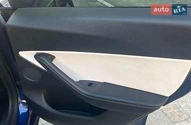 Внедорожник / Кроссовер Tesla Model Y 2021 в Киеве