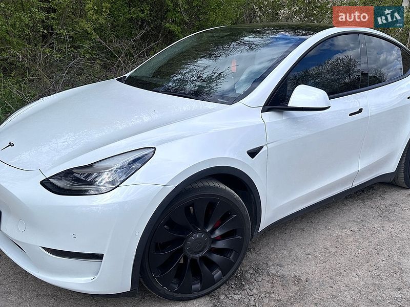Tesla Model Y 2020