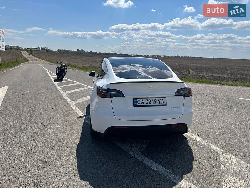 Внедорожник / Кроссовер Tesla Model Y 2022 в Черкассах