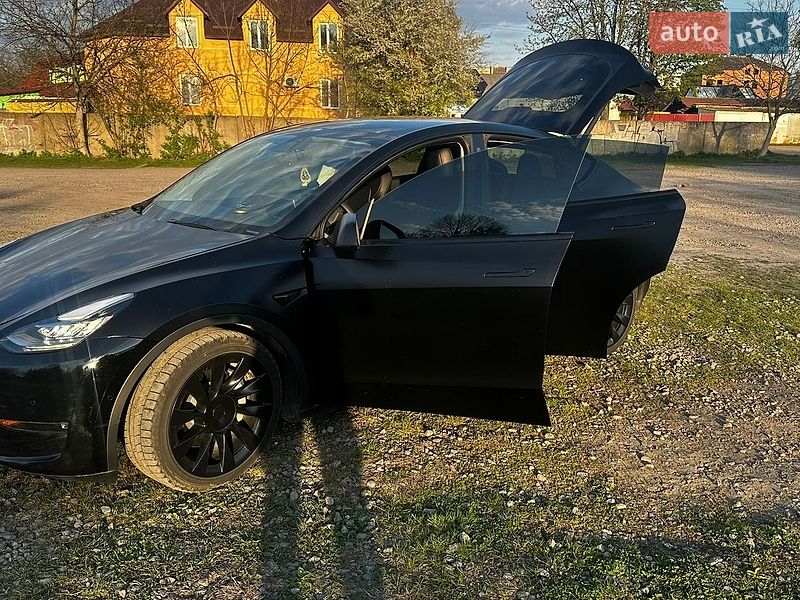 Внедорожник / Кроссовер Tesla Model Y 2021 в Бродах