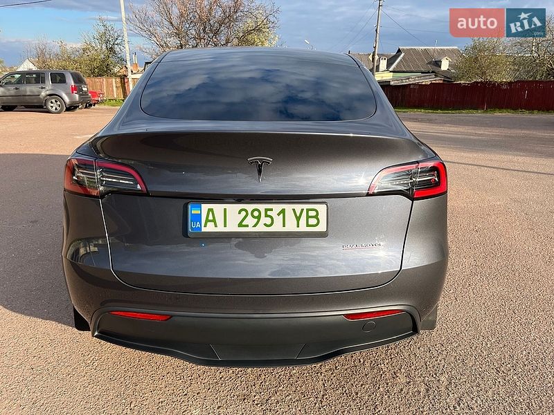 Внедорожник / Кроссовер Tesla Model Y 2023 в Чернигове