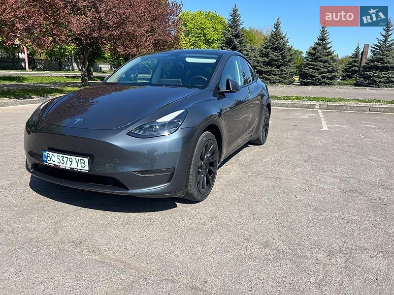 Tesla Model Y 2022