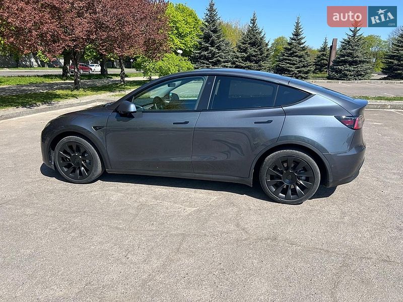 Позашляховик / Кросовер Tesla Model Y 2022 в Львові