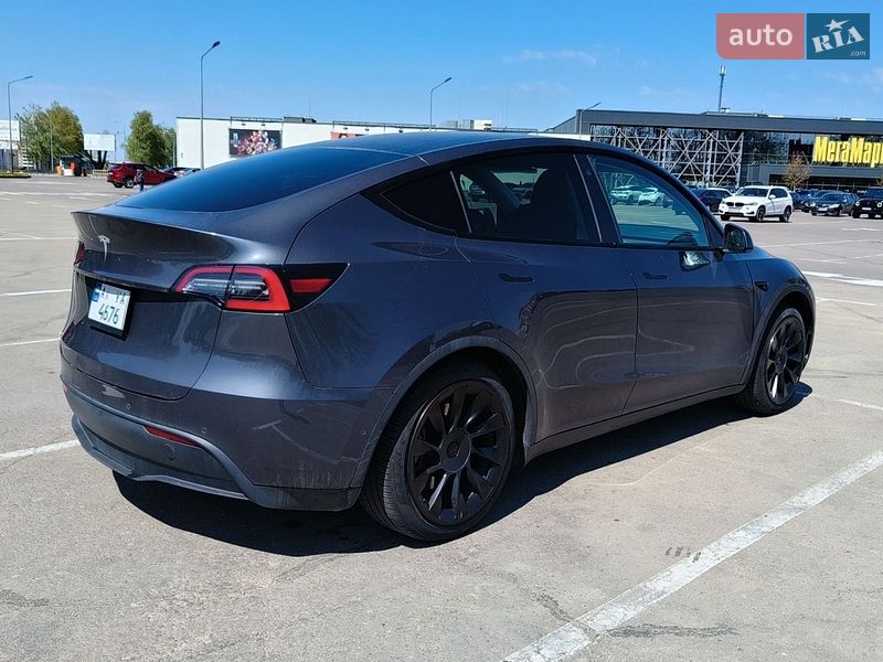 Внедорожник / Кроссовер Tesla Model Y 2021 в Киеве