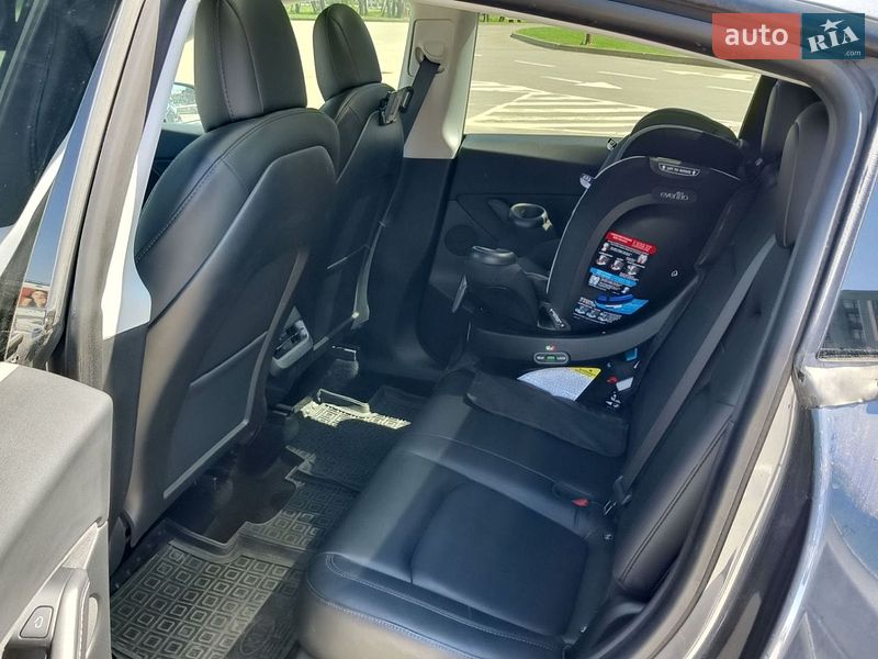 Внедорожник / Кроссовер Tesla Model Y 2021 в Киеве