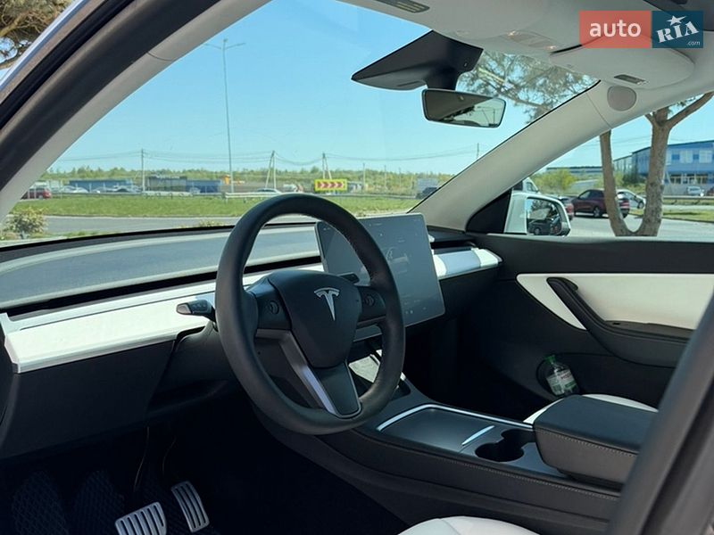Внедорожник / Кроссовер Tesla Model Y 2022 в Львове