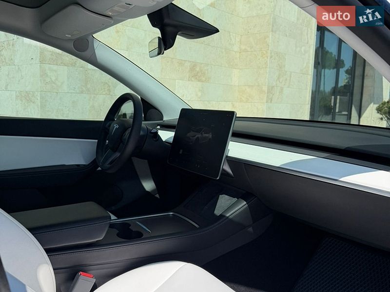 Внедорожник / Кроссовер Tesla Model Y 2022 в Львове