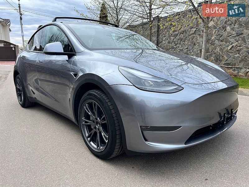 Внедорожник / Кроссовер Tesla Model Y 2025 в Киеве