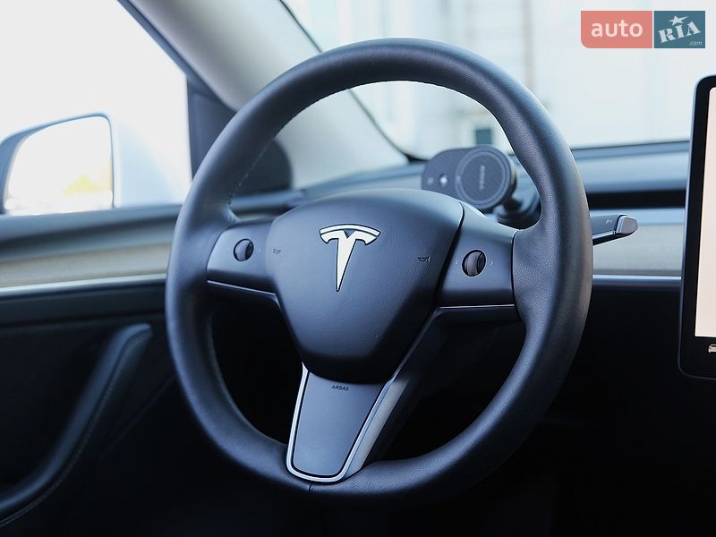 Внедорожник / Кроссовер Tesla Model Y 2022 в Киеве