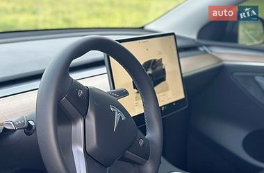 Позашляховик / Кросовер Tesla Model Y 2024 в Кривому Розі