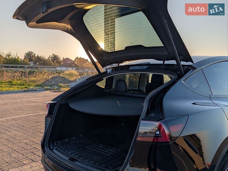 Внедорожник / Кроссовер Tesla Model Y 2024 в Львове фото 20 Внедорожник / Кроссовер Tesla Model Y 2024 в Львове