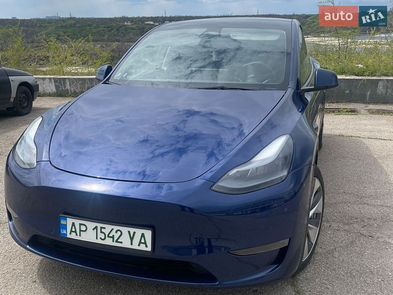 Tesla Model Y 2021