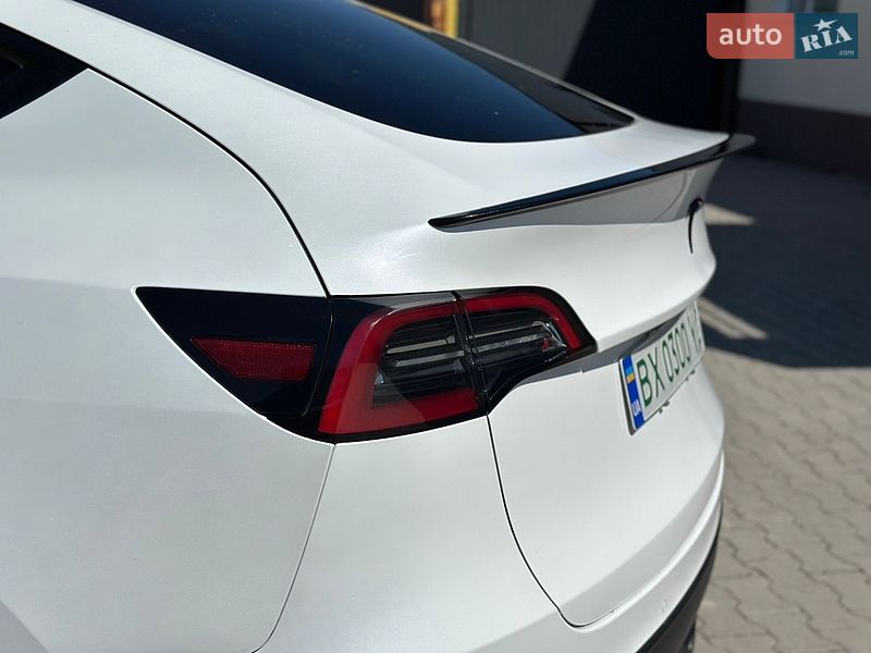 Внедорожник / Кроссовер Tesla Model Y 2021 в Тернополе