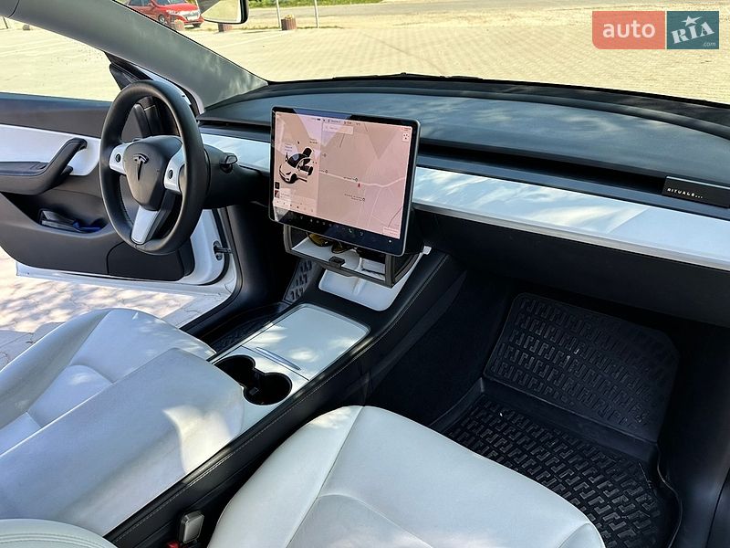 Внедорожник / Кроссовер Tesla Model Y 2021 в Тернополе